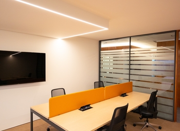 Alquile sala de reuniones equipada en Sevilla 35 m², Calle Esclusa - 11 | MatchOffice.es