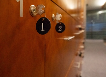 Reserve sala de juntas fiable en Sevilla 35 m², Calle Esclusa - 17 | MatchOffice