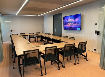 Coopere con nuestra oficina virtual cómoda en Sevilla, Calle Esclusa - 13 | MatchOffice.es