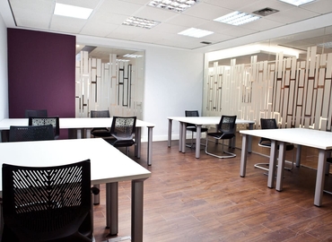 Alquile oficinas compartidas en Madrid Tetuán 120 m², Avenida de Brasil 29 - 1 | MatchOffice.es
