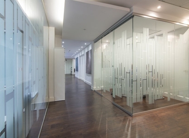 Explore oficinas temporales en Madrid Tetuán 120 m², Avenida de Brasil 29 - 5 | MatchOffice.es