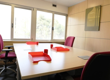 Alquile sala de conferencias equipada en Madrid Centro 34 m², Calle de Velázquez 157 - 9 | MatchOffice