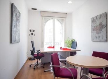 Alquile sala de conferencias fiable en Madrid Centro 38 m², Calle Gran Vía 6 - 2 | MatchOffice
