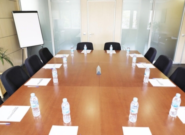 Alquile sala de reuniones equipada en Madrid Centro 34 m², Calle de Velázquez 157 - 14 | MatchOffice