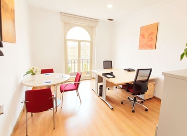 Reserve sala de conferencias fiable en Madrid Centro 38 m², Calle Gran Vía 6 - 7 | MatchOffice