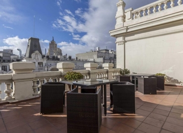 Reserve sala de reuniones acogedora en Madrid Centro 38 m², Calle Gran Vía 6 - 12 | MatchOffice.es