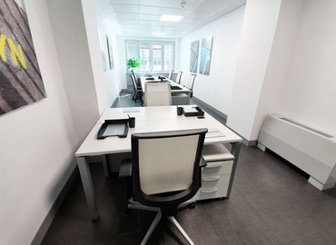 Alquile sala de reuniones acogedora en Madrid Centro 35 m², Plaza de Carlos Trías Bertrán 4 - 5 | MatchOffice.es
