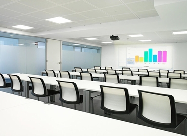 44 m² Conference hall in Madrid Centro, Plaza de Carlos Trías Bertrán 4 (28020) - 13 | MatchOffice