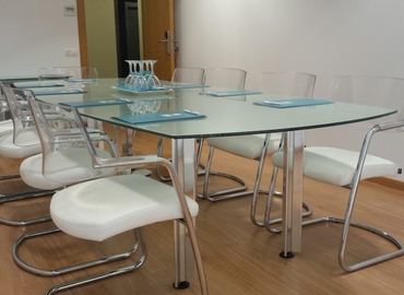 Elija sala de reuniones acogedora en Sevilla 24 m², Avenida Montequinto - 14 | MatchOffice.es