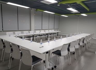 Virtual business address in Poligono Son Castello, Carrer del Fluvià (07009) - 18 | MatchOffice.com