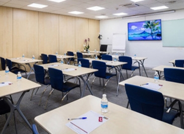 40 m² Conference center in Madrid Centro, Avenida de Brasil 6 -1 ª (28020) - 1 | MatchOffice.com