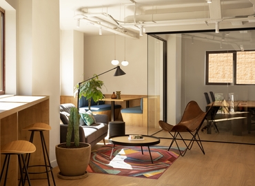 20 m² Conference center in Madrid Centro, Paseo Imperial 14 (28005) - 2 | MatchOffice.com