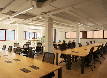 Alquile sala de juntas acogedora en Madrid Centro 40 m², Paseo Imperial 14 - 3 | MatchOffice.es