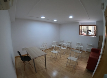 Alquile oficinas de coworking en Jaén 70 m², C. Muñoz Garnica - 1 | MatchOffice.es