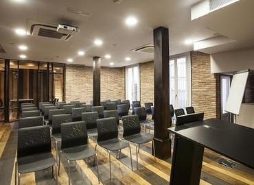 Reserve sala de juntas equipada en Ciutat Vella 20 m², Avinguda del Portal de l'Àngel 36 - 2 | MatchOffice.es