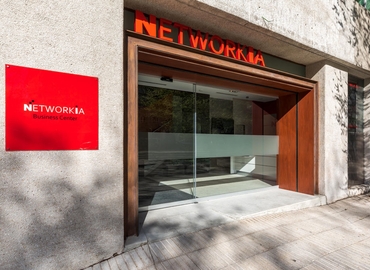 Reserve sala de juntas acogedora en Madrid Tetuán 60 m², Calle del Poeta Joan Maragall 23 - 3 | MatchOffice