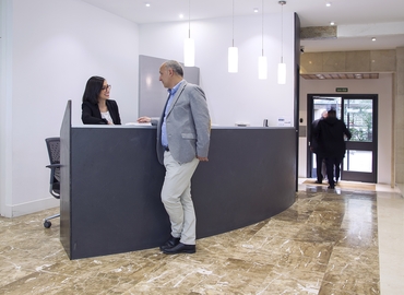 Explore oficinas de coworking en Madrid Tetuán 3000 m², Calle Edgar Neville 6 - 0 | MatchOffice.es