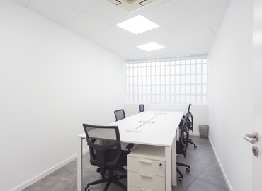 Observe oficinas de coworking en Madrid Tetuán 300 m², Calle de Bravo Murillo - 2 | MatchOffice