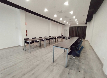 15 m² Conference room in Gràcia, Carrer de Gomis 34 (08023) - 14 | MatchOffice.com