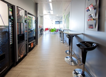 Observe oficinas de coworking en Alcobendas 130 m², Calle de Anabel Segura - 5 | MatchOffice.es