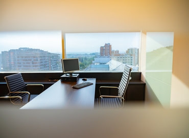 Únase a nuestra direccion virtual en Sevilla, Avenida Eduardo Dato - 18 | MatchOffice.es