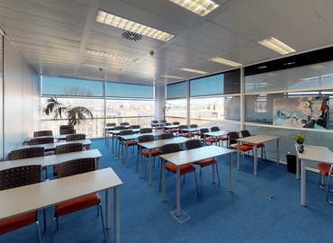 Explore coworking en Alcobendas 130 m², Calle de Anabel Segura - 21 | MatchOffice