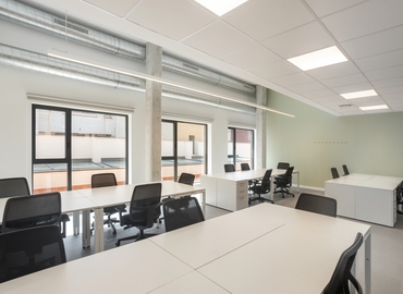 Parque empresarial en alquiler en Sant Martí 300 m², Passatge Mas de Roda 6-14 - 3 | MatchOffice.es