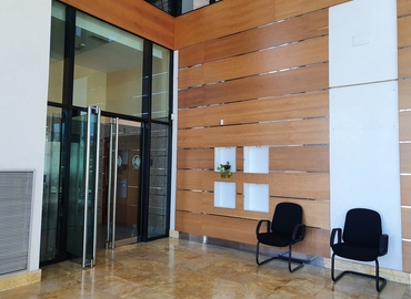 Oficina en alquiler en Granada 8000 m², Avenida Fernando de los Ríos 35 - 4 | MatchOffice.es