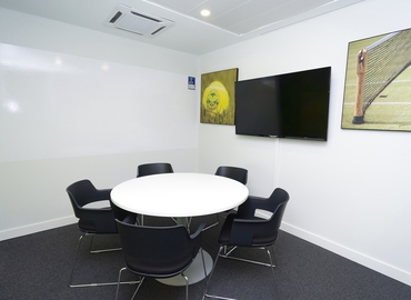 52 m² Conference center in Madrid Salamanca, Calle María de Molina (28006) - 1 | MatchOffice