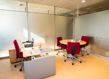 65 m² Serviced office in Girona, Carrer del Riu Güell 58 (17001) - 2 | MatchOffice.com