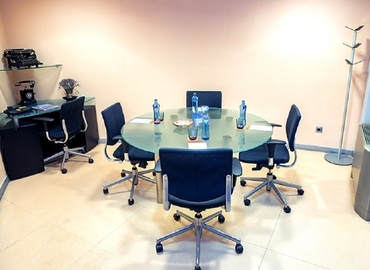 Elija sala de reuniones en Girona 95 m², Carrer del Riu Güell 58 - 7 | MatchOffice.es