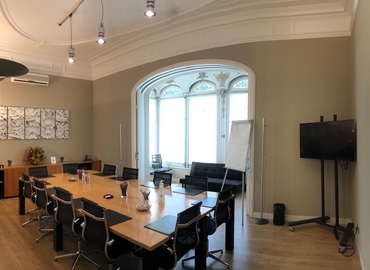 Reserve sala de conferencias fiable en Eixample 40 m², Passeig de Gràcia - 9 | MatchOffice