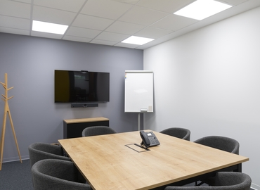 Reserve sala de conferencias en Madrid Chamartín 20 m², Paseo de la Castellana - 5 | MatchOffice.es