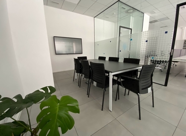 Explore oficinas de coworking en Viladecans 230 m², Avenida Olof Palme 6 - 4 | MatchOffice.es