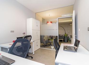 Observe oficinas de coworking en Madrid Centro 48 m², Paseo de las Delicias - 21 | MatchOffice.es