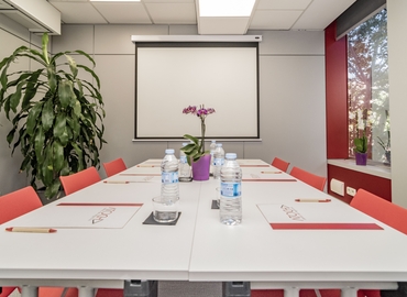 Alquile oficinas de coworking en Madrid Centro 48 m², Paseo de las Delicias - 20 | MatchOffice.es
