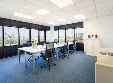 Observe oficinas compartidas en Alcobendas 140 m², Calle de la Caléndula - 5 | MatchOffice.es