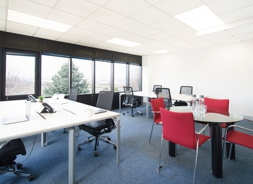 Observe oficinas compartidas en Alcobendas 140 m², Calle de la Caléndula - 6 | MatchOffice