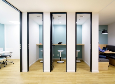 Alquile oficinas de coworking en Alcobendas 140 m², Calle de la Caléndula - 9 | MatchOffice
