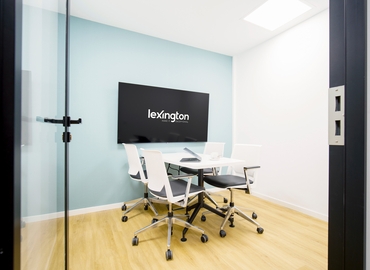 Explore oficinas compartidas en Alcobendas 140 m², Calle de la Caléndula - 10 | MatchOffice