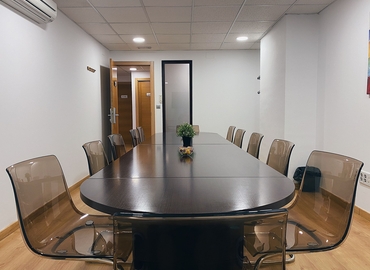 Parque empresarial disponible para alquilar en Sevilla 30 m², Plaza Aviador Ruiz de Alda 11 - 24 | MatchOffice