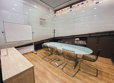 Despacho en alquiler en Sevilla 30 m², Plaza Aviador Ruiz de Alda 11 - 18 | MatchOffice