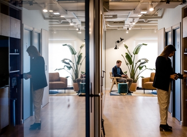 Alquile oficinas de coworking en Madrid Chamberi 2500 m², Calle de Santa Engracia 23 - 1 | MatchOffice