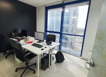 200 m² Coworking space in Seville, Calle de la Arquitectura 2 Torre 11 Planta 7 (41015) - 1 | MatchOffice