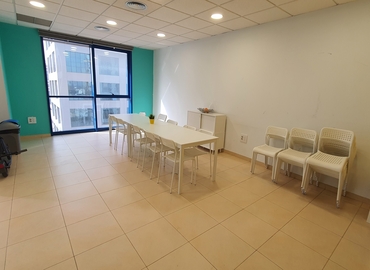 Explore coworking en Sevilla 200 m², Calle de la Arquitectura 2 Torre 11 Planta 7 - 8 | MatchOffice.es