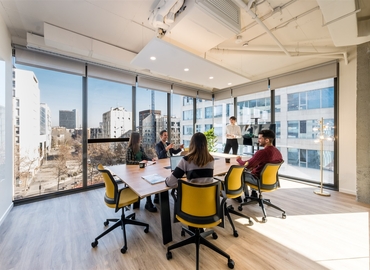Explore oficinas compartidas en Barcelona 2550 m², Carrer de Sancho de Ávila 105 - 0 | MatchOffice.es