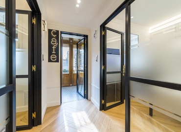 Micentro de negocio disponible para alquilar en Sants-Montjuic 10 m², Carrer de València 264 - 1 | MatchOffice.es