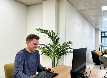 Alquile oficinas de coworking en Girona 5500 m², Carrer de Santa Eugènia 42 - 2 | MatchOffice