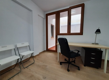 Parque empresarial disponible para alquilar en Alicante 100 m², Carrer de l'Arquitecte Urteaga - 5 | MatchOffice