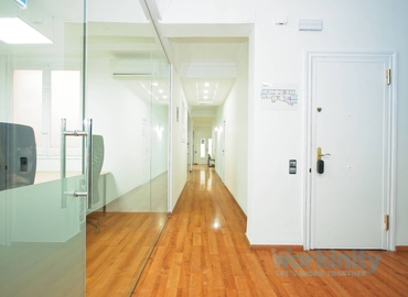 Parque empresarial disponible para alquilar en València 250 m², Carrer de Colón 42 - 8 | MatchOffice.es